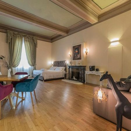 Aldrovandi Luxury Suites And Apartment 볼로냐 외부 사진