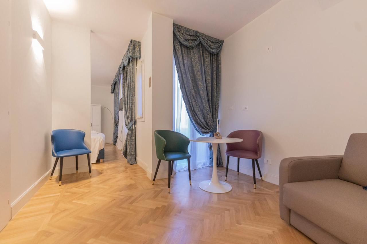 Aldrovandi Luxury Suites And Apartment 볼로냐 외부 사진