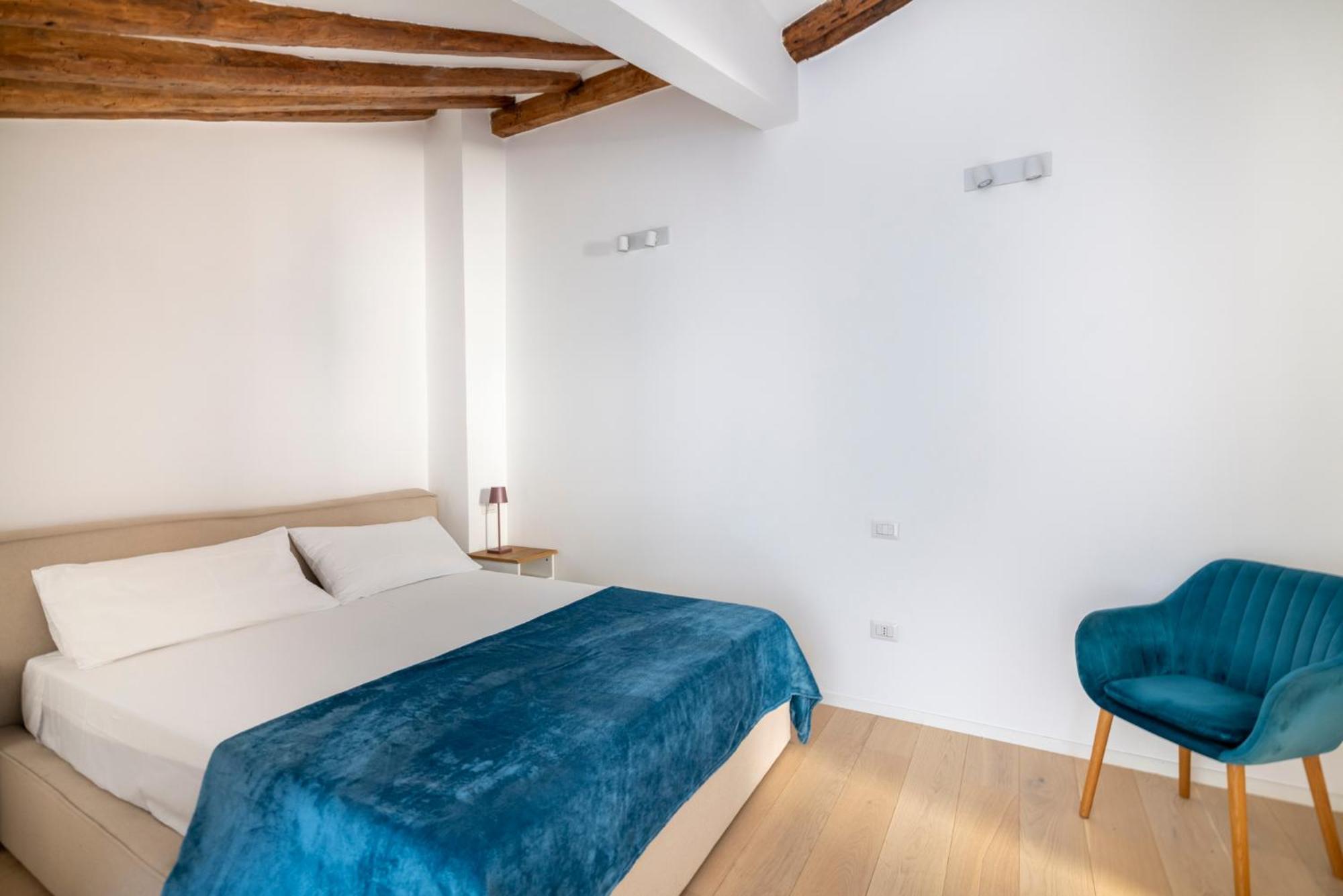 Aldrovandi Luxury Suites And Apartment 볼로냐 외부 사진