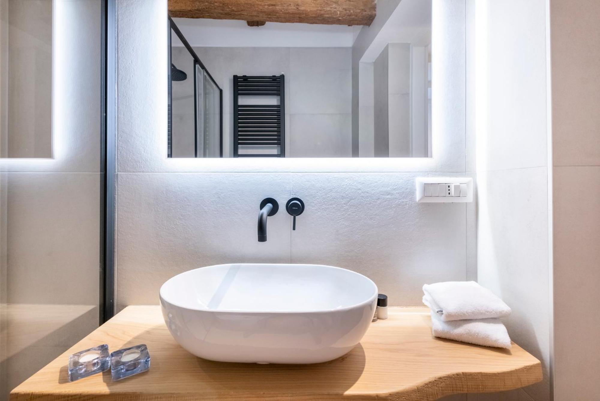 Aldrovandi Luxury Suites And Apartment 볼로냐 외부 사진