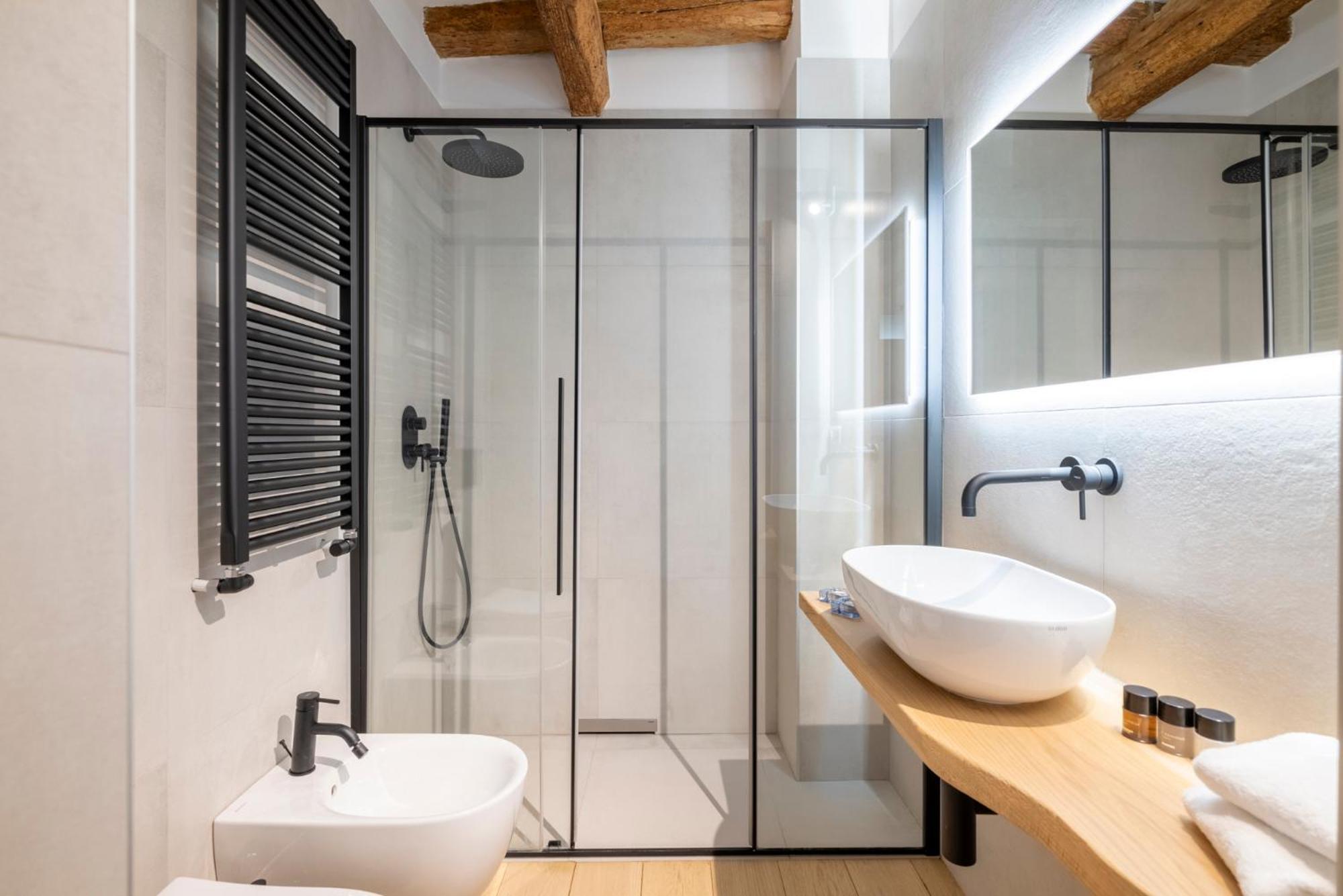 Aldrovandi Luxury Suites And Apartment 볼로냐 외부 사진